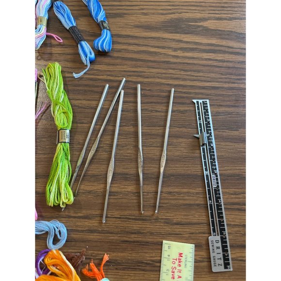 Embroidery Sewing Miscellaneous lot Needles Thread - Picture 3 of 5